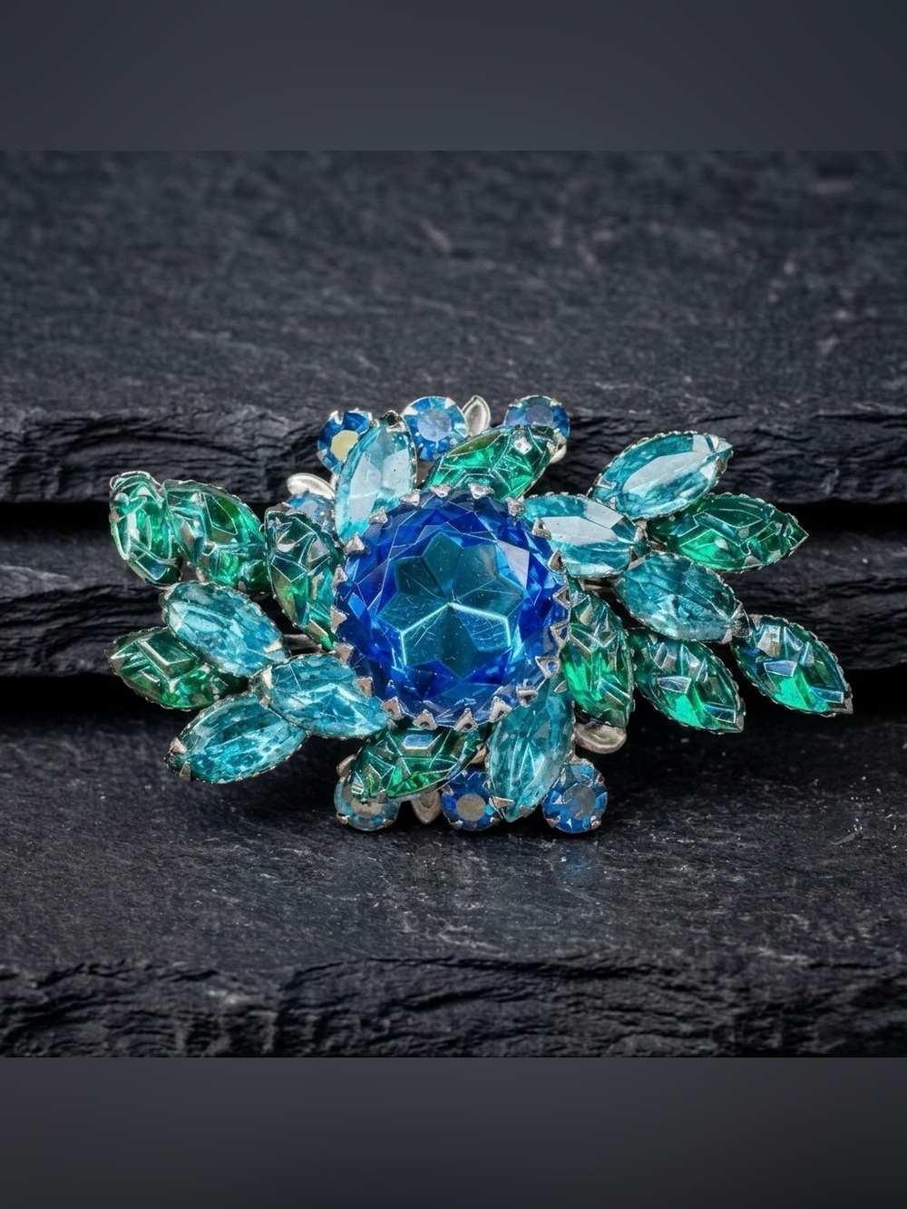 Vintage 50s Judy Lee Peacock Blue Green Rhinestone 3D Layered Spray Brooch
